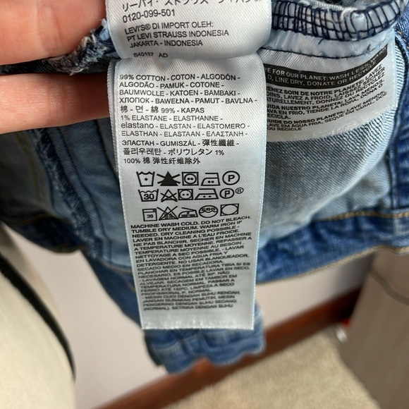 Levi Womens Denim Jean Jacket SZ Small Button Down Stretch - Picture 11 of 12